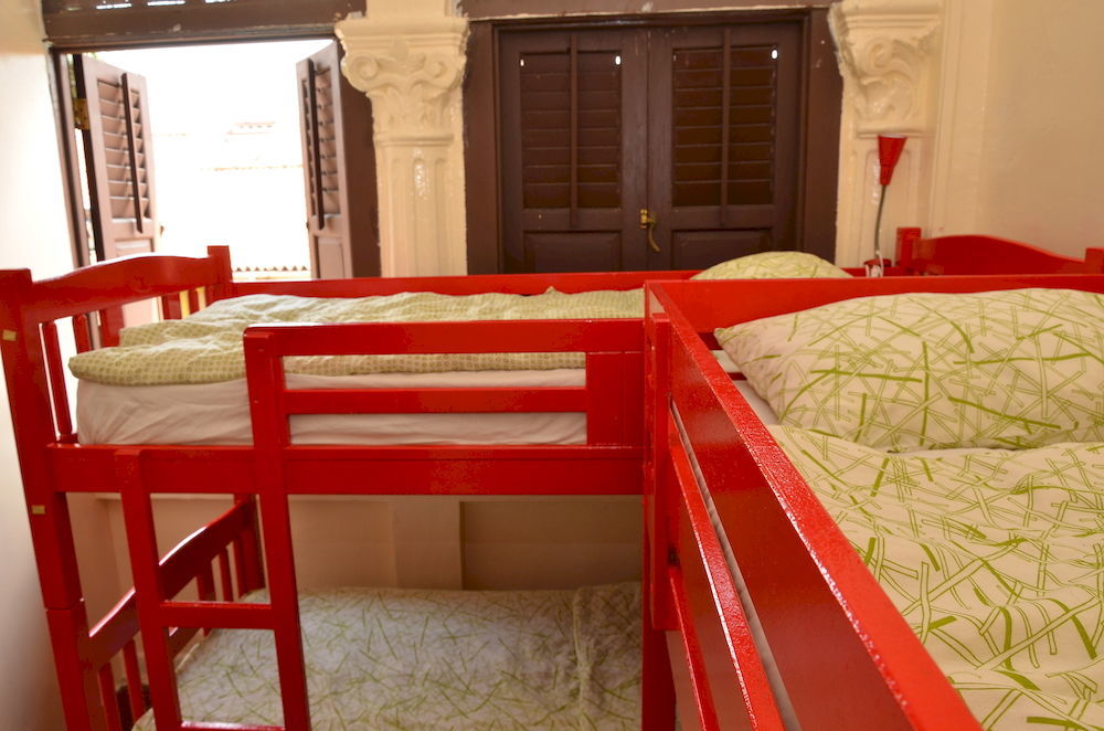 Cube Boutique Capsule At Kampong Glam Hotel kapsul Singapore